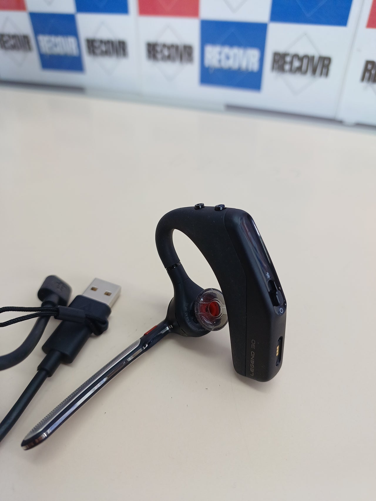 Auricular Bluetooth cancelación ruido POLY Voyager Legend 30