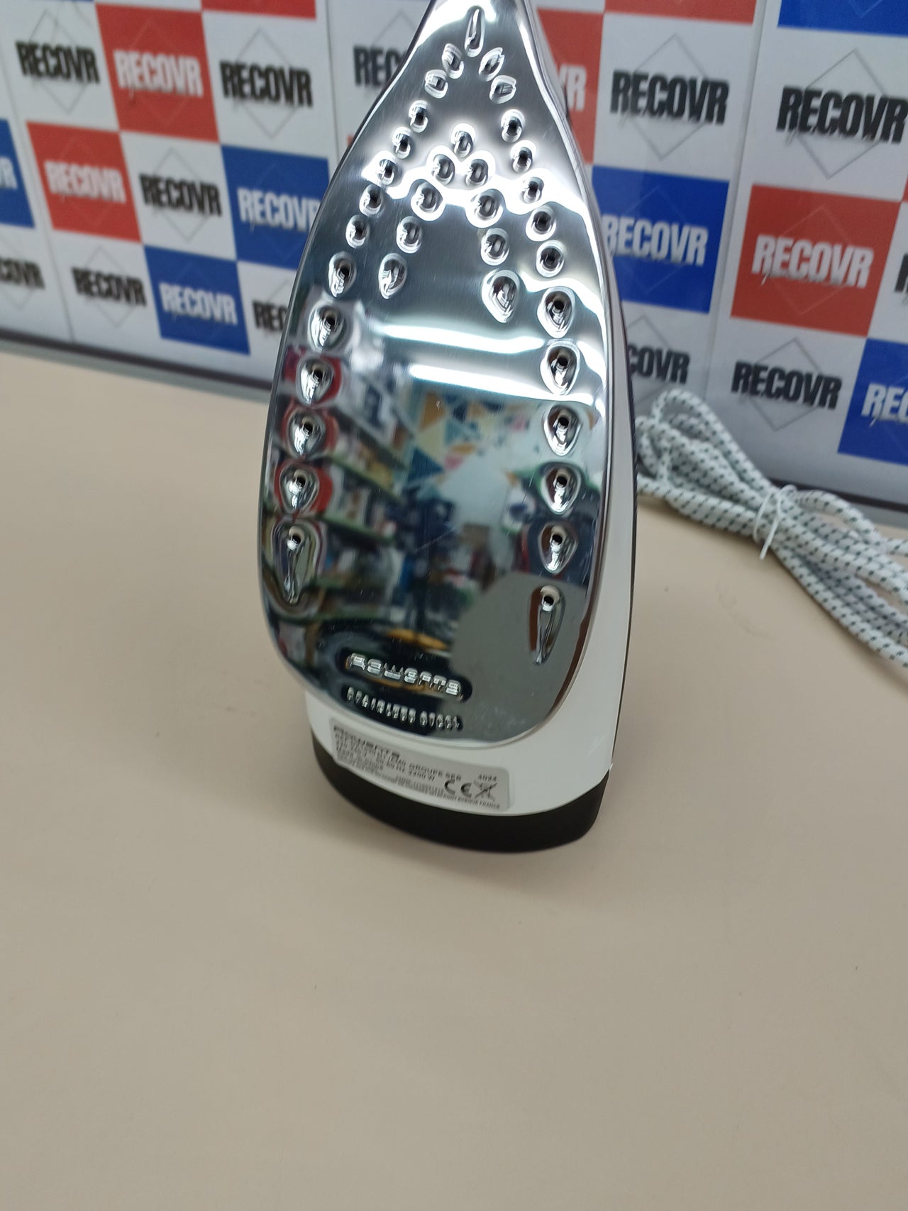Plancha vapor 2400 W , golpe vapor 120 g/min, ajustes fáciles de usar, vapor automático, Autosteam, suela Microsteam 300 de acero inoxidable Rowenta Effective DX1635