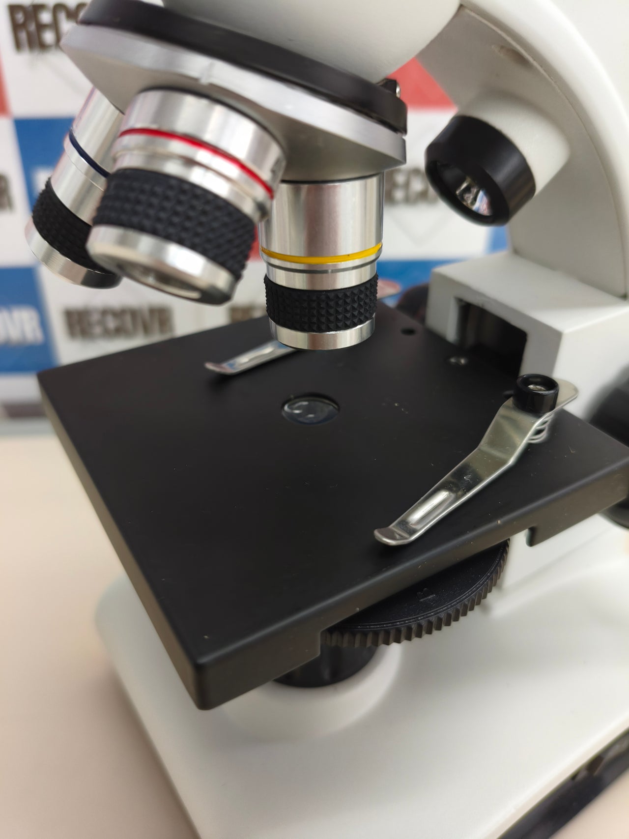 Microscopio profesional con adaptador para móvil y kit de laboratorio escolar