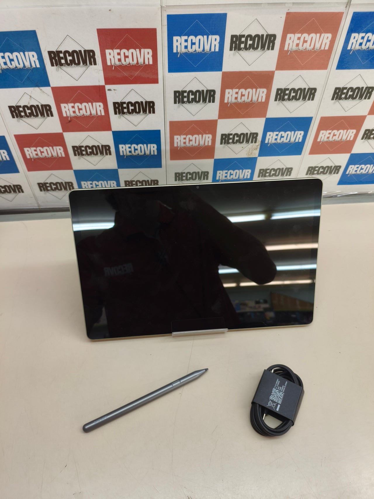 Lenovo Idea Tab Pro, tablet 12,7" 3K, 8 GB RAM, 256 GB, 144 Hz, con Pen, verde