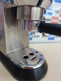 Cafetera espresso compacta 1,3 L – De'Longhi
