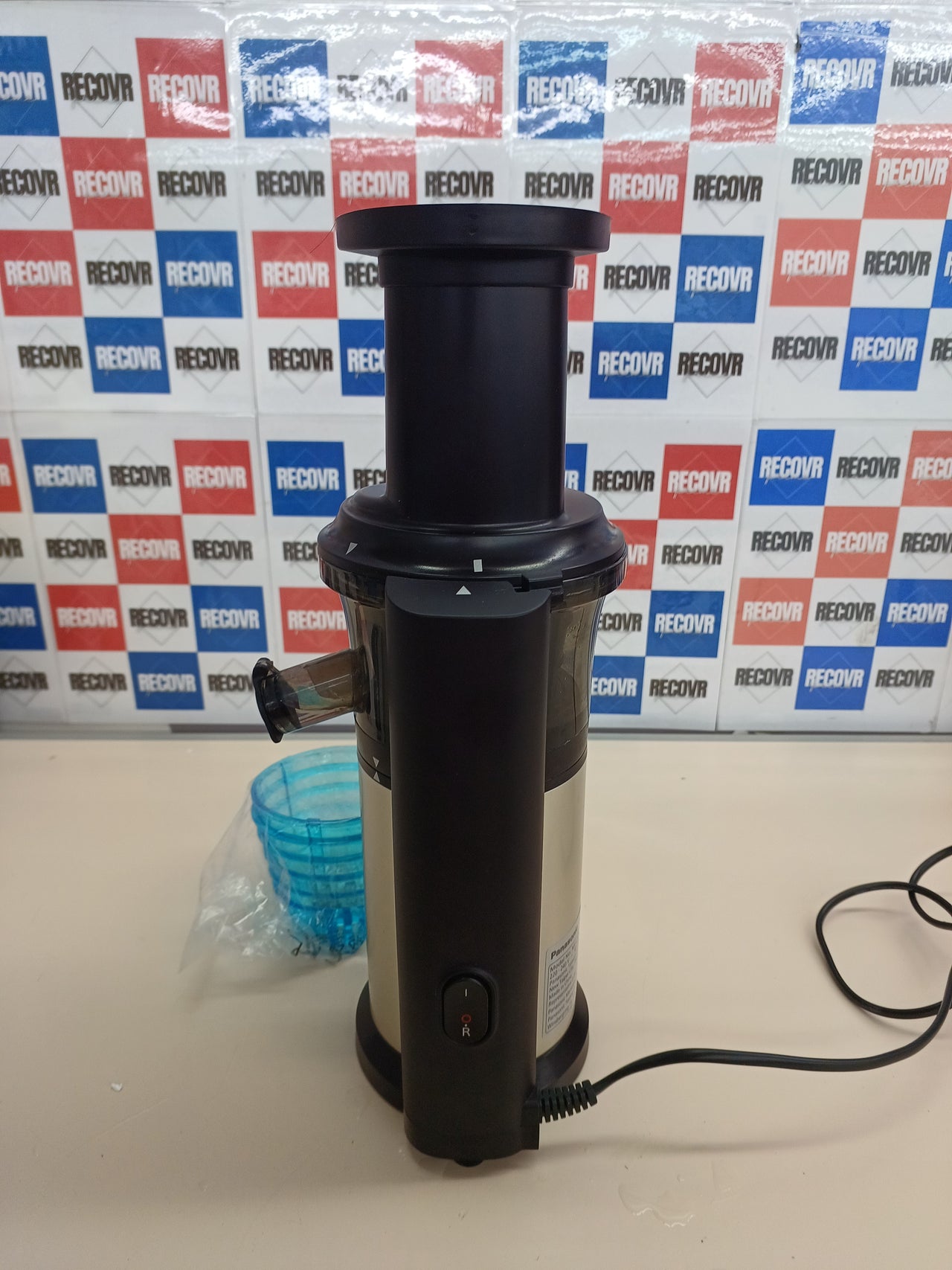 Panasonic MJ-L500 Exprimidor de velocidad lenta, 150 W, 1.3 litros