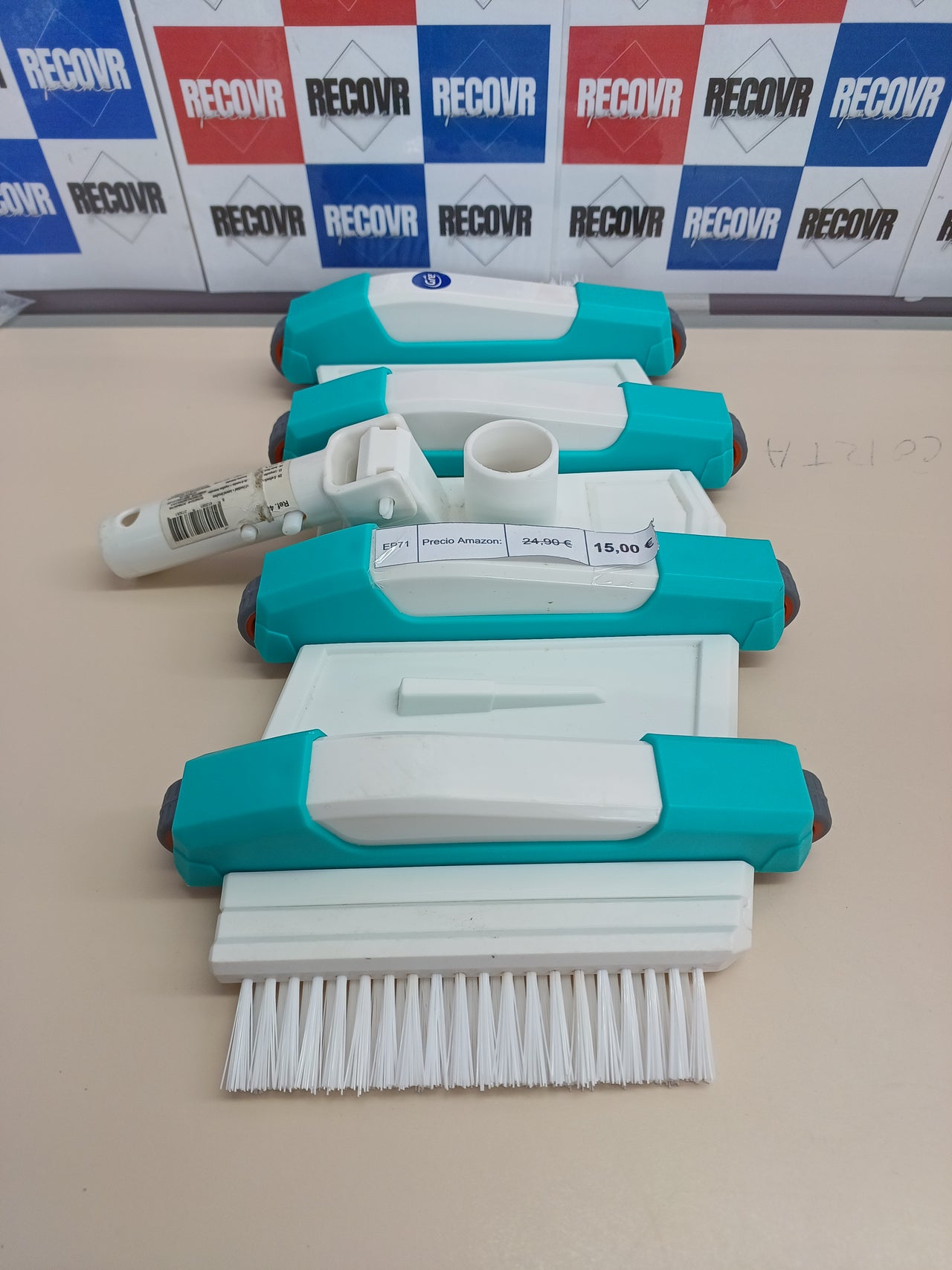 Limpiafondos Rotativo para Piscina con 8 Ruedas Gre 40018N
