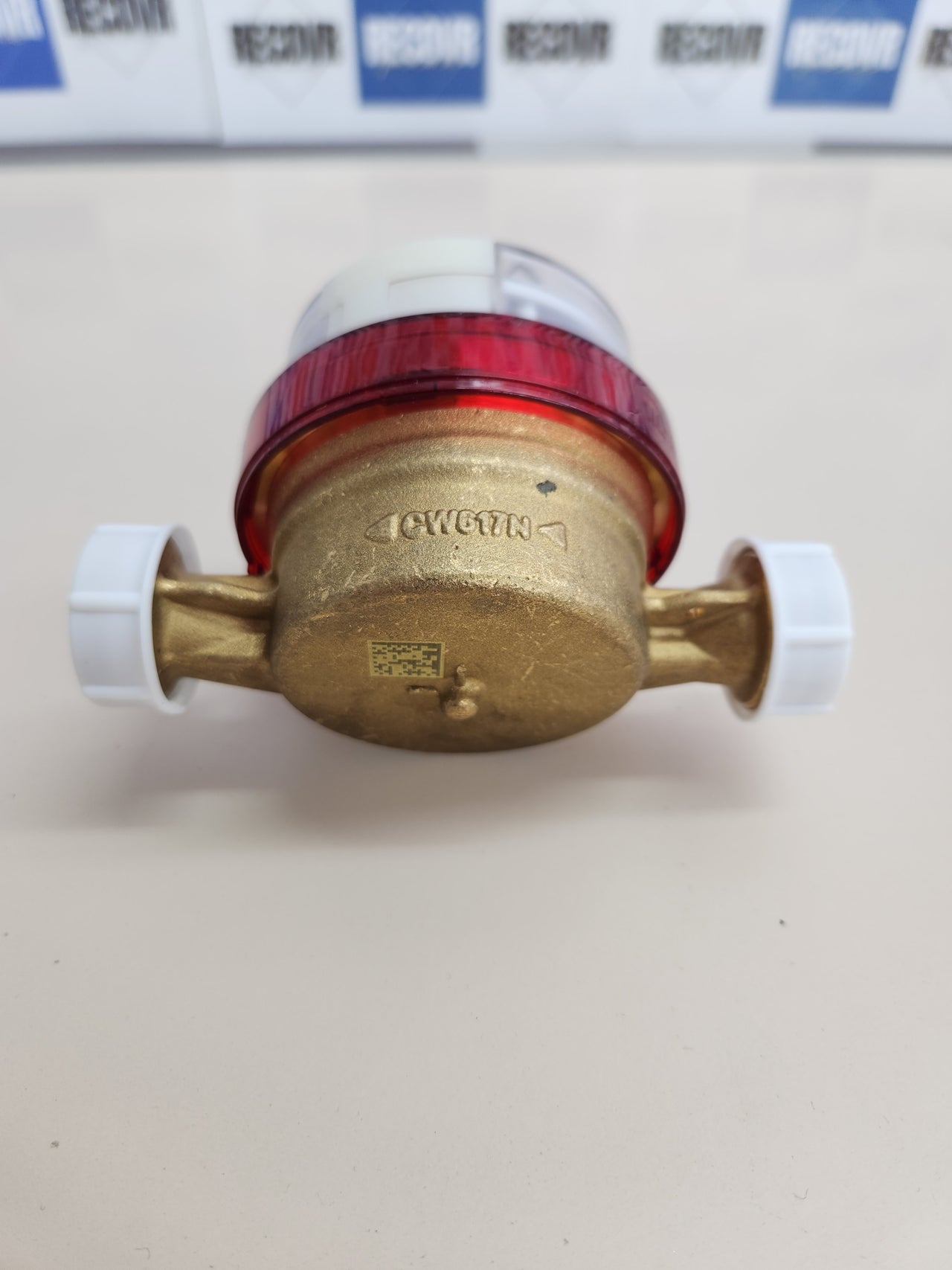 Medidor 15 mm  Agua Caliente SOMATHERM – Chorro Único, Rosca 20/27, Lectura 8 Dígitos, MID, Esfera Orientable, Sensor de Pulso