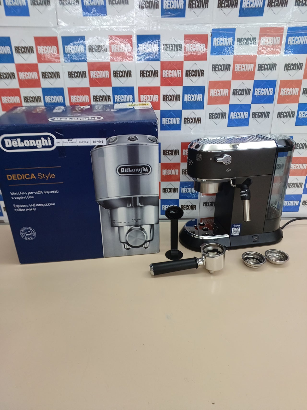 Cafetera espresso bomba acero inox 1,3 L – De’Longhi
