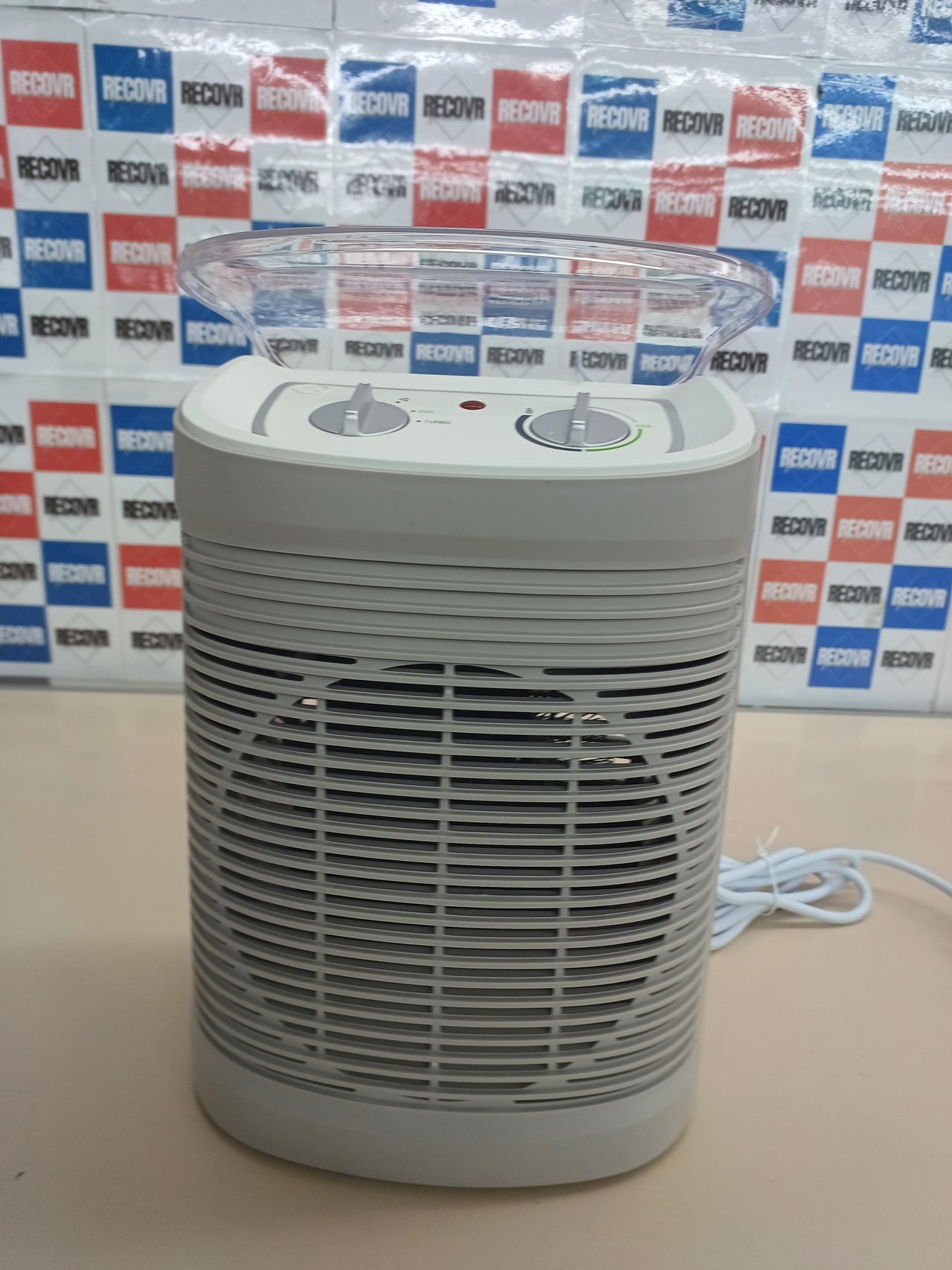 Calefactor bajo consumo hasta 2400W, 2 velocidades y aire frio