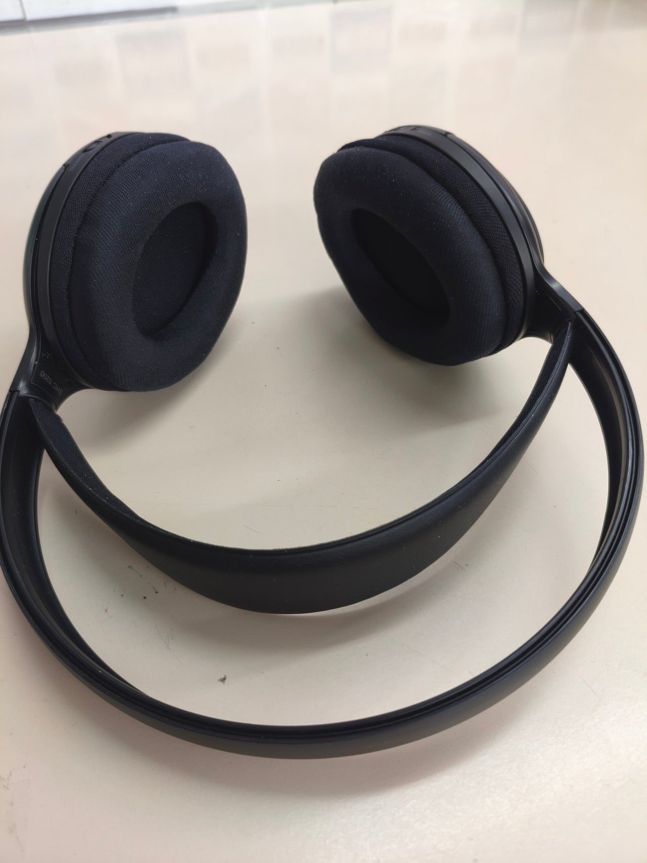 Auriculares TV inalámbricos Philips SHC5200 HiFi FM