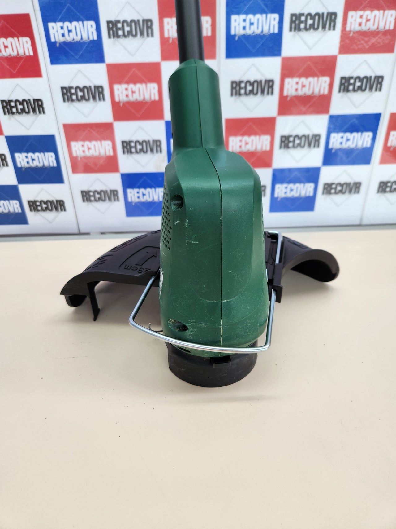Bosch Home and Garden cortabordes eléctrico EasyGrassCut 23 (280 W, diámetro de corte de 23 cm, embalaje en caja)