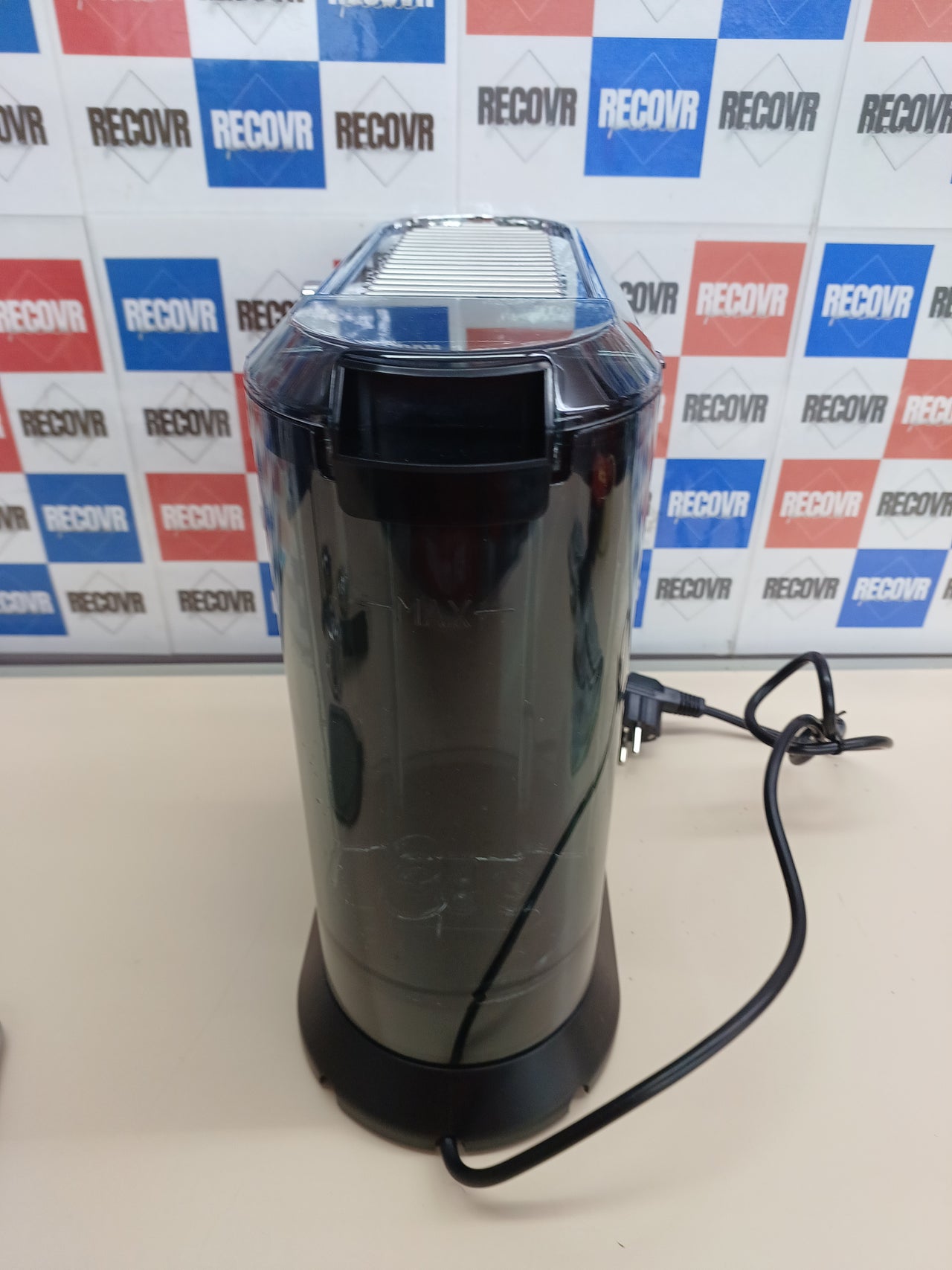 Cafetera espresso bomba acero 1,3 L negra - De'Longhi