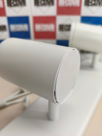 Lámpara inteligente WiZ Imageo con 3 focos LED blancos compatibles