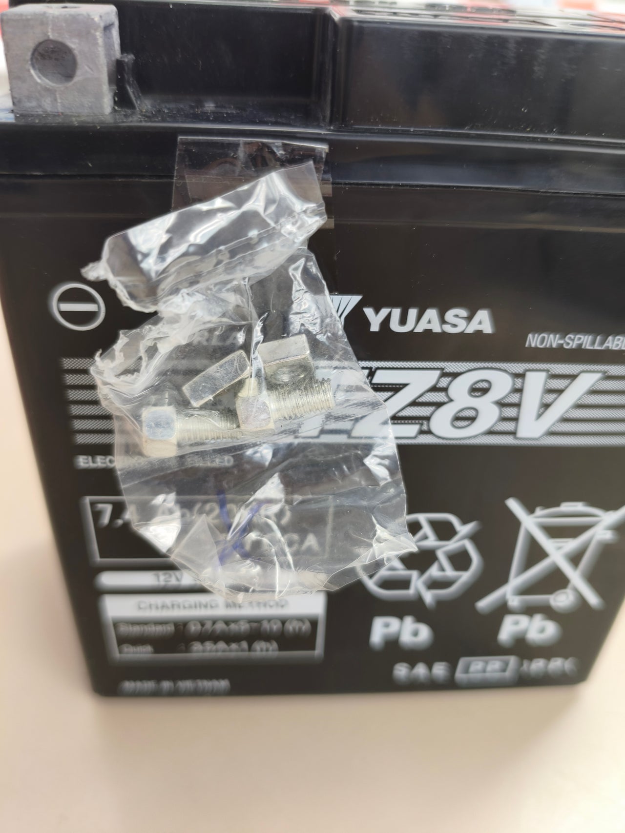 Batería de moto AGM Yuasa YTZ8V 12V 120 CCA libre de mantenimiento