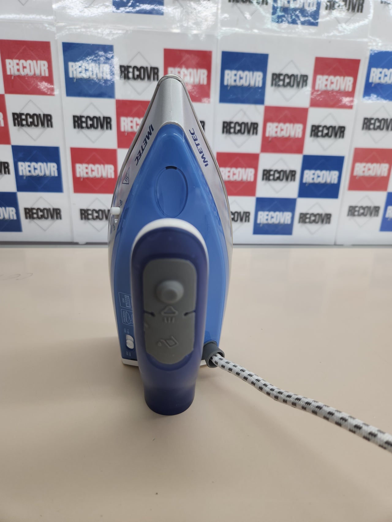 Plancha vapor 1000W de viaje, Suela de acero inoxidable, estuche de viaje, doble voltaje Imetec Nuvola