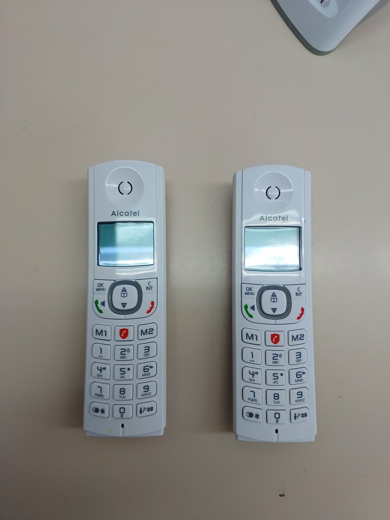 Alcatel F530 Voice Dúo, inalámbrico con contestador.