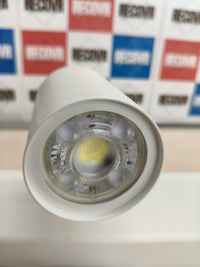 Lámpara inteligente WiZ Imageo con 3 focos LED blancos compatibles