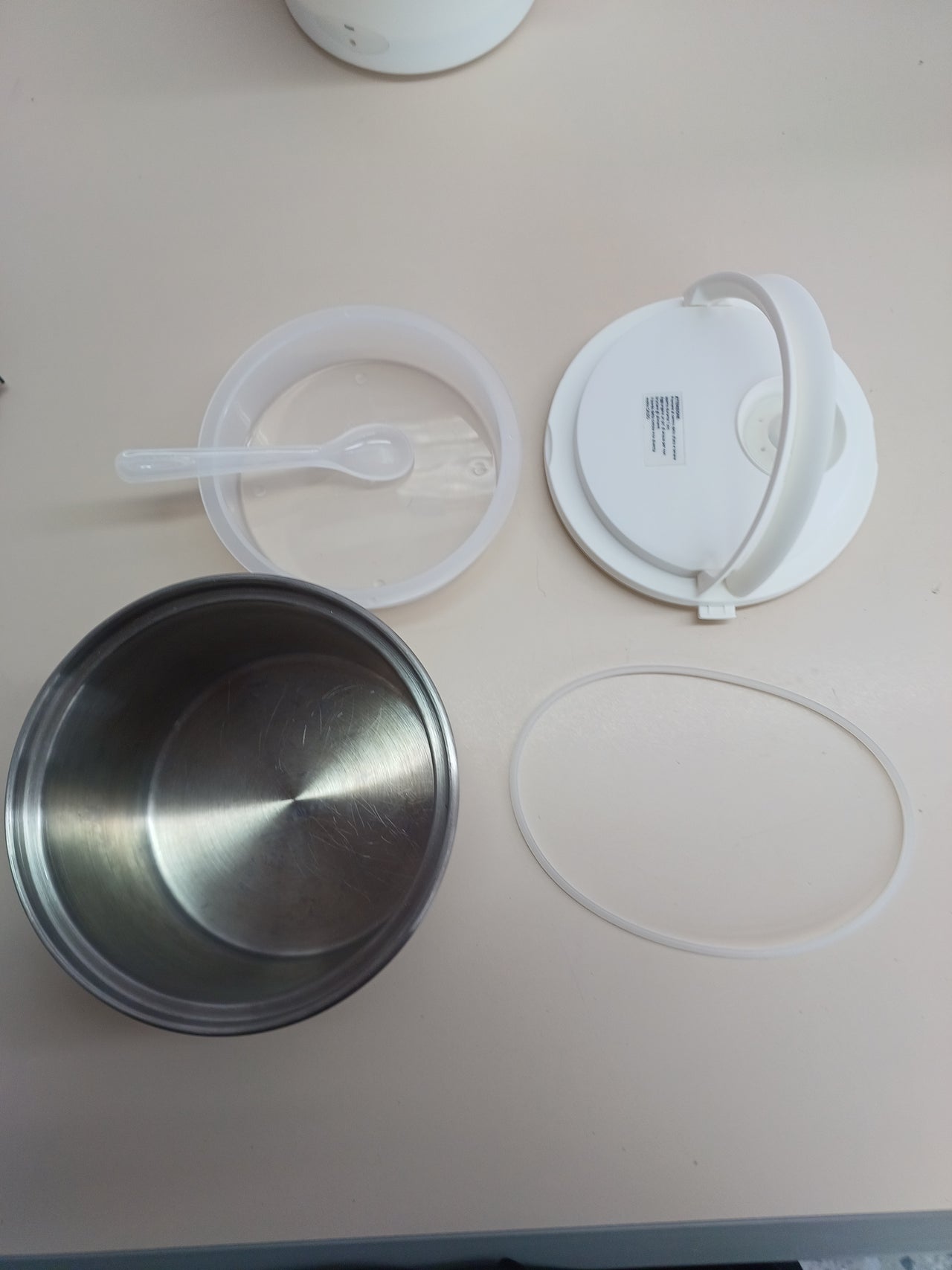 Calentador de alimentos eléctrico Girmi SC01 "Vivandiere", recipiente de acero inoxidable, 0,7 litros, 40 W, color blanco