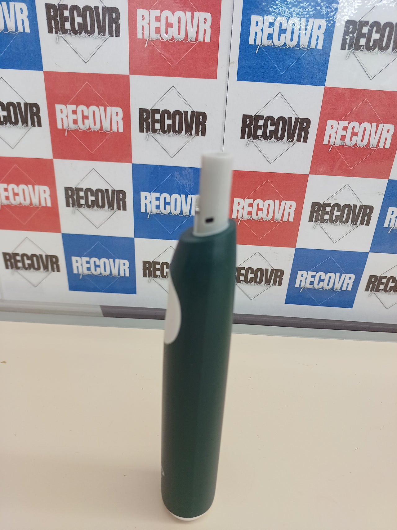 Cepillo eléctrico Oral-B iO 2 verde con estuche