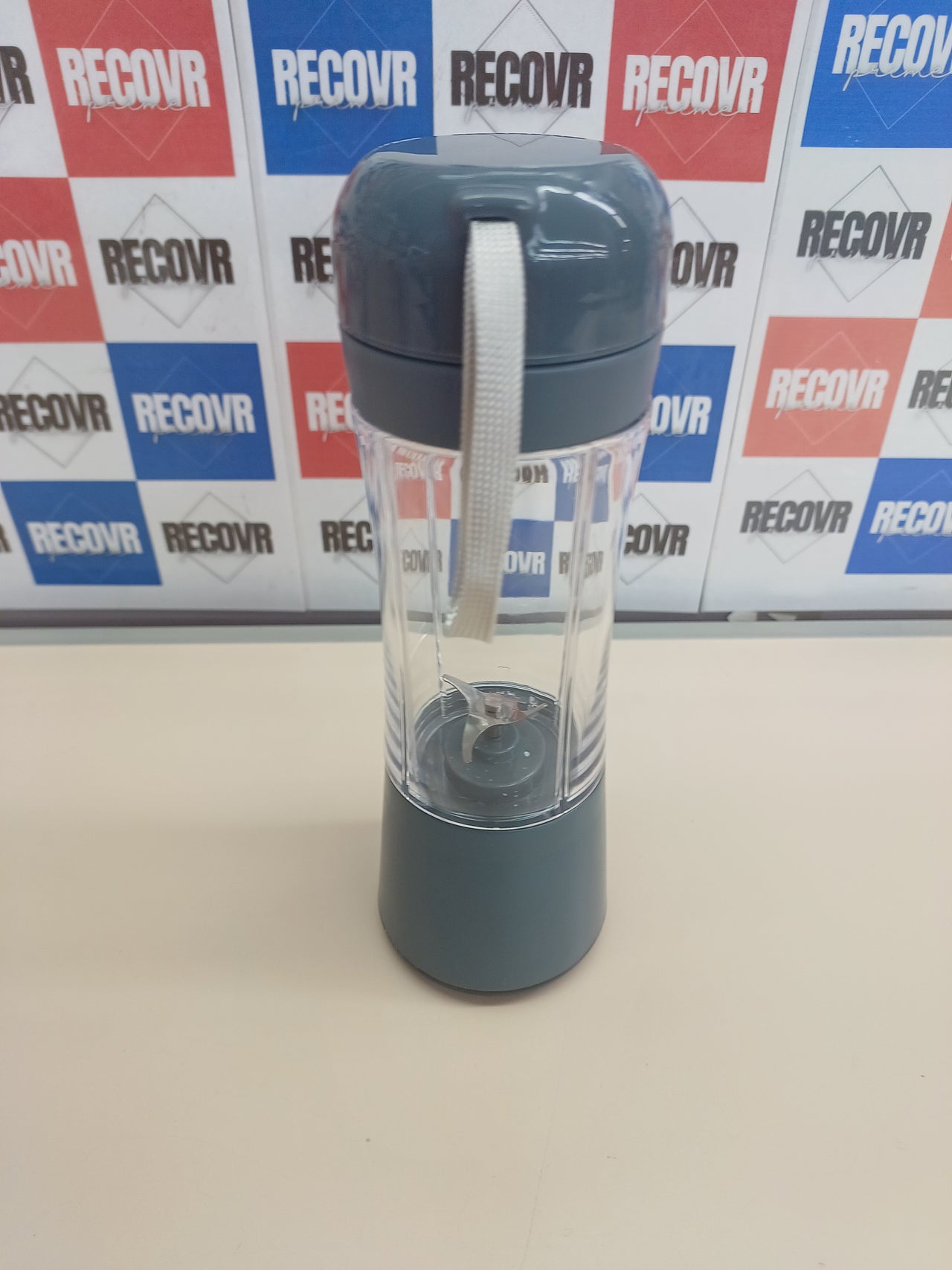 Batidora portátil 380 ml para smoothies InnovaGoods