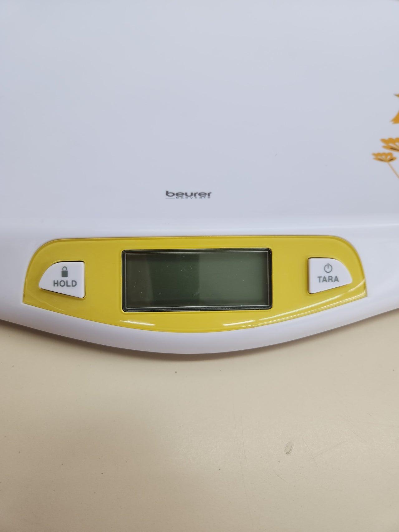 Báscula 20 kg para bebés, con superficie curvada y segura, función de tara y retención para bebés que patalean, medición y visualización en pasos de 5 g Beurer BY 80