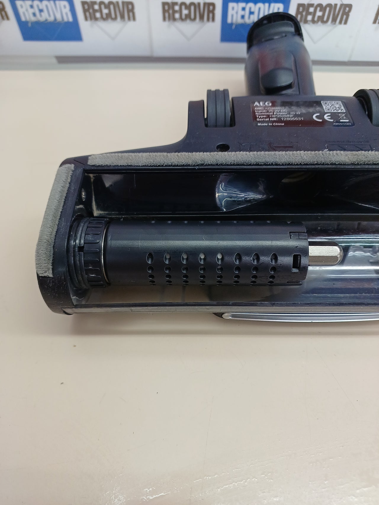 Cepillo AEG UltimatePower AZE156 Suelos Duros