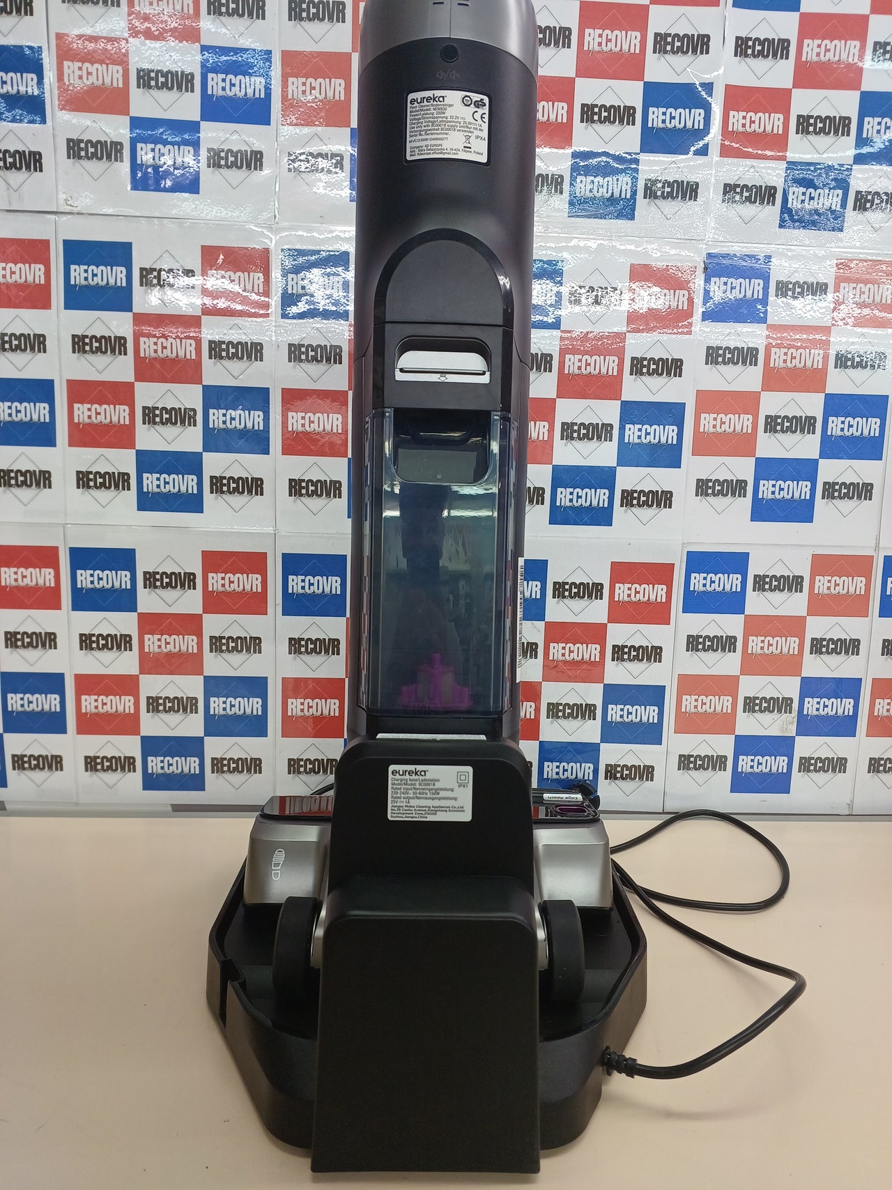 Aspiradora fregona sin cable 21600 Pa 38 min autolimpieza Eureka