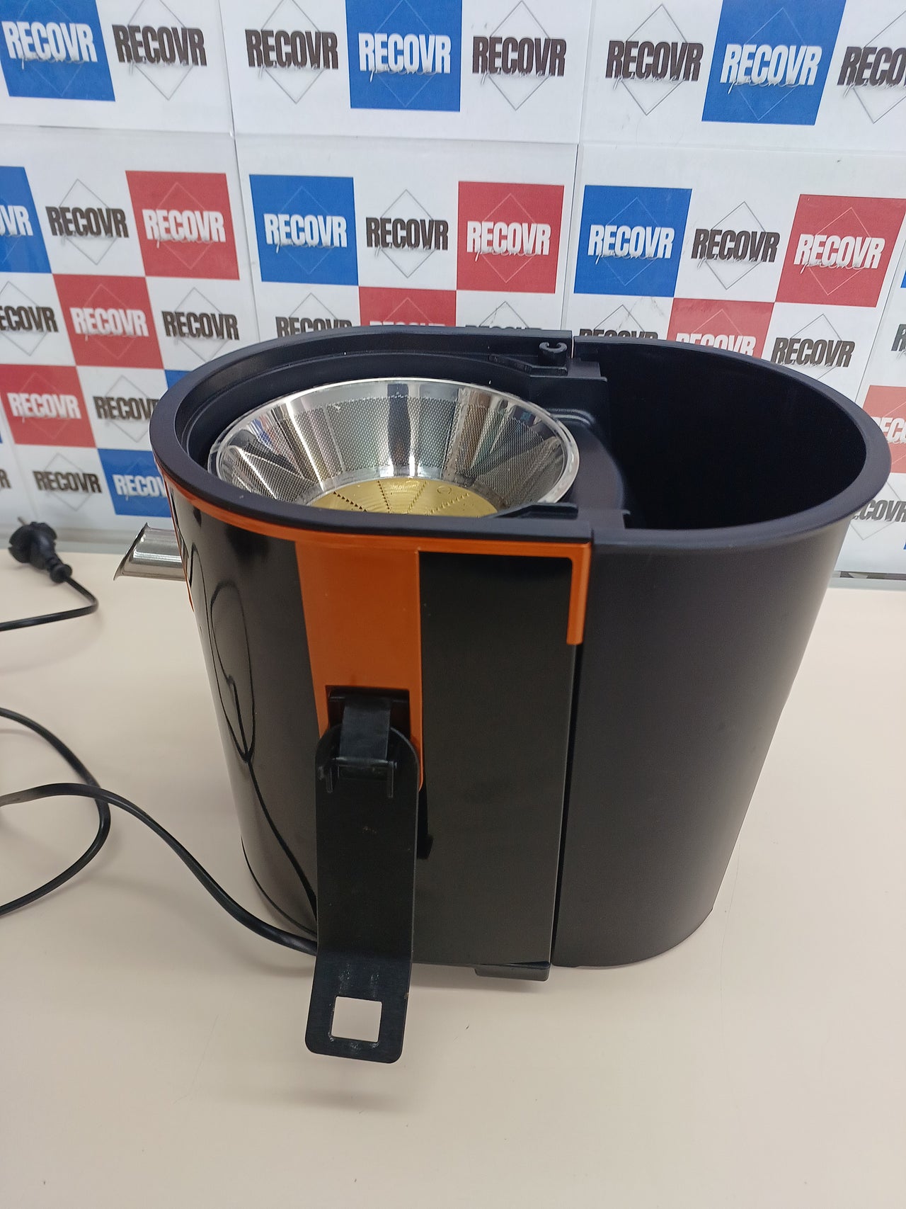 Licuadora orbital 1300W canal XXL 19000 RPM Cecotec