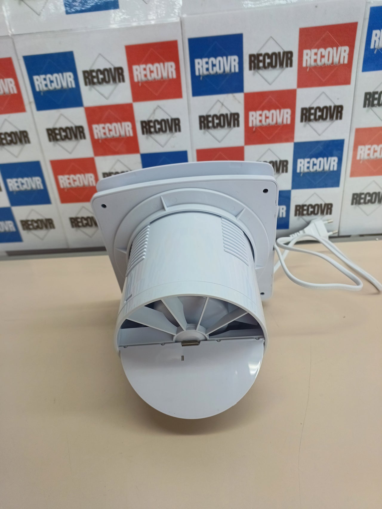 Extractor de Aire 120 mm Silencioso con Válvula
