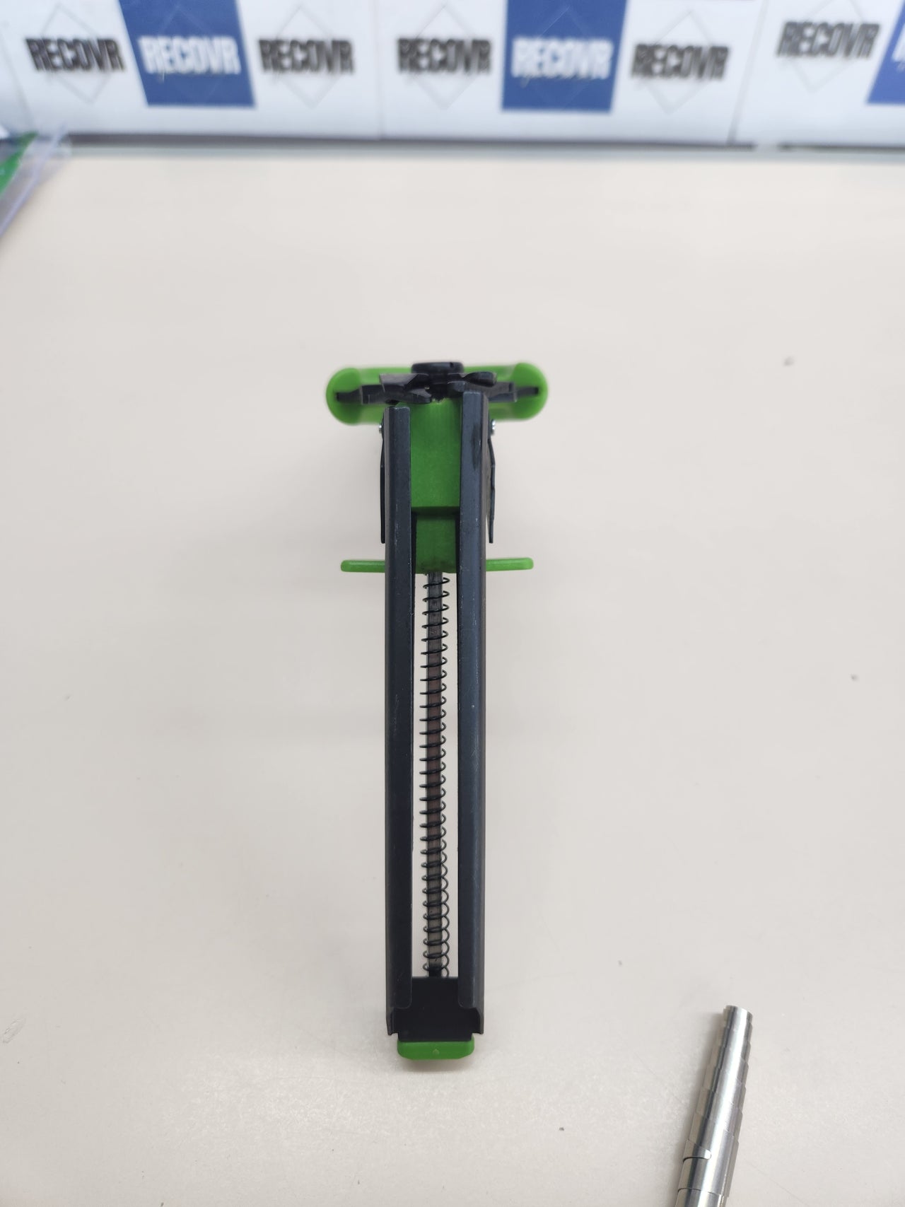 Pack Grapadora Cercas  Cargador FSK20C - Grapadora para Vallas y Mallas Cortador de Alambre Incorporado de hasta 3mm de Espesor (3301310PA2) SALKI