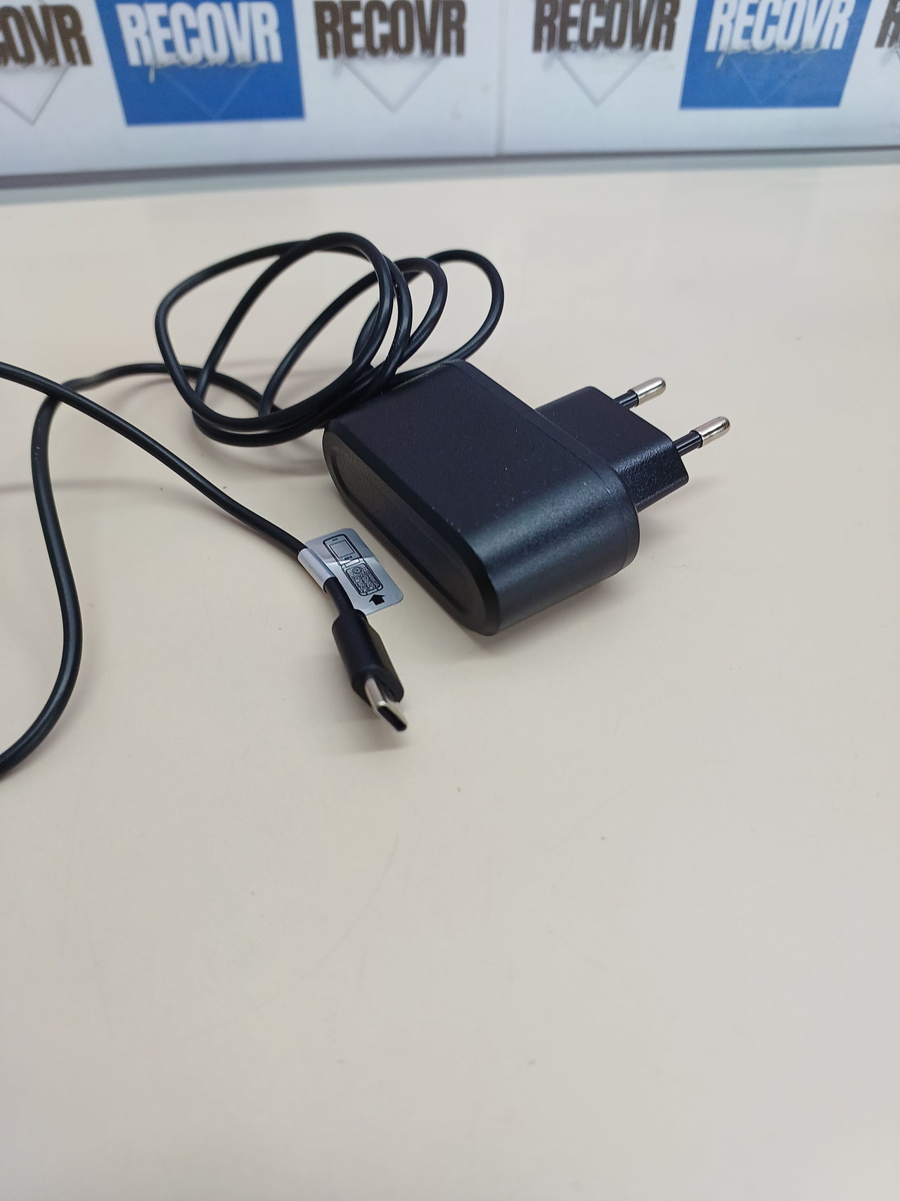 Teléfono Móvil ADOC SC04 4G Tapa con WhatsApp