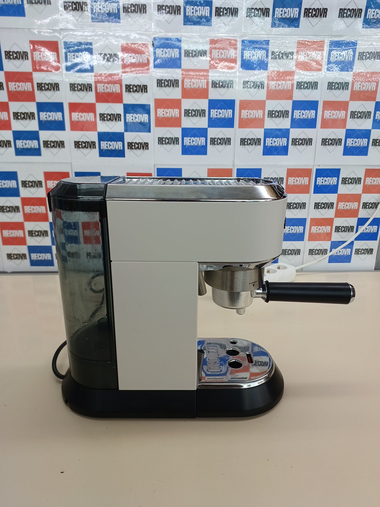 Cafetera DeLonghi Dedica espresso