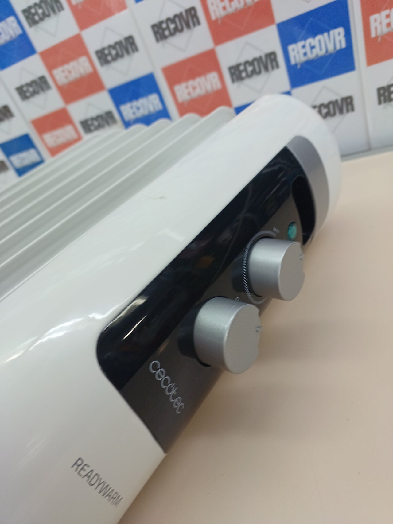 Radiador aceite 1500W 7 módulos bajo consumo - Cecotec