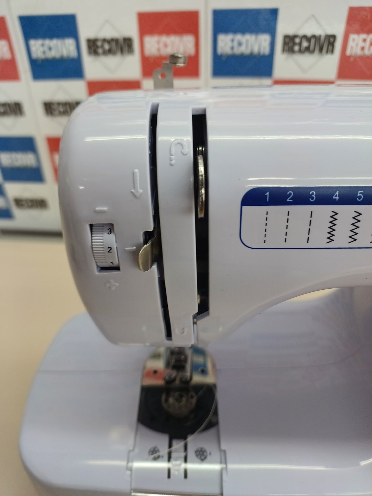 Máquina de coser 10 puntadas ligera principiantes Tristar
