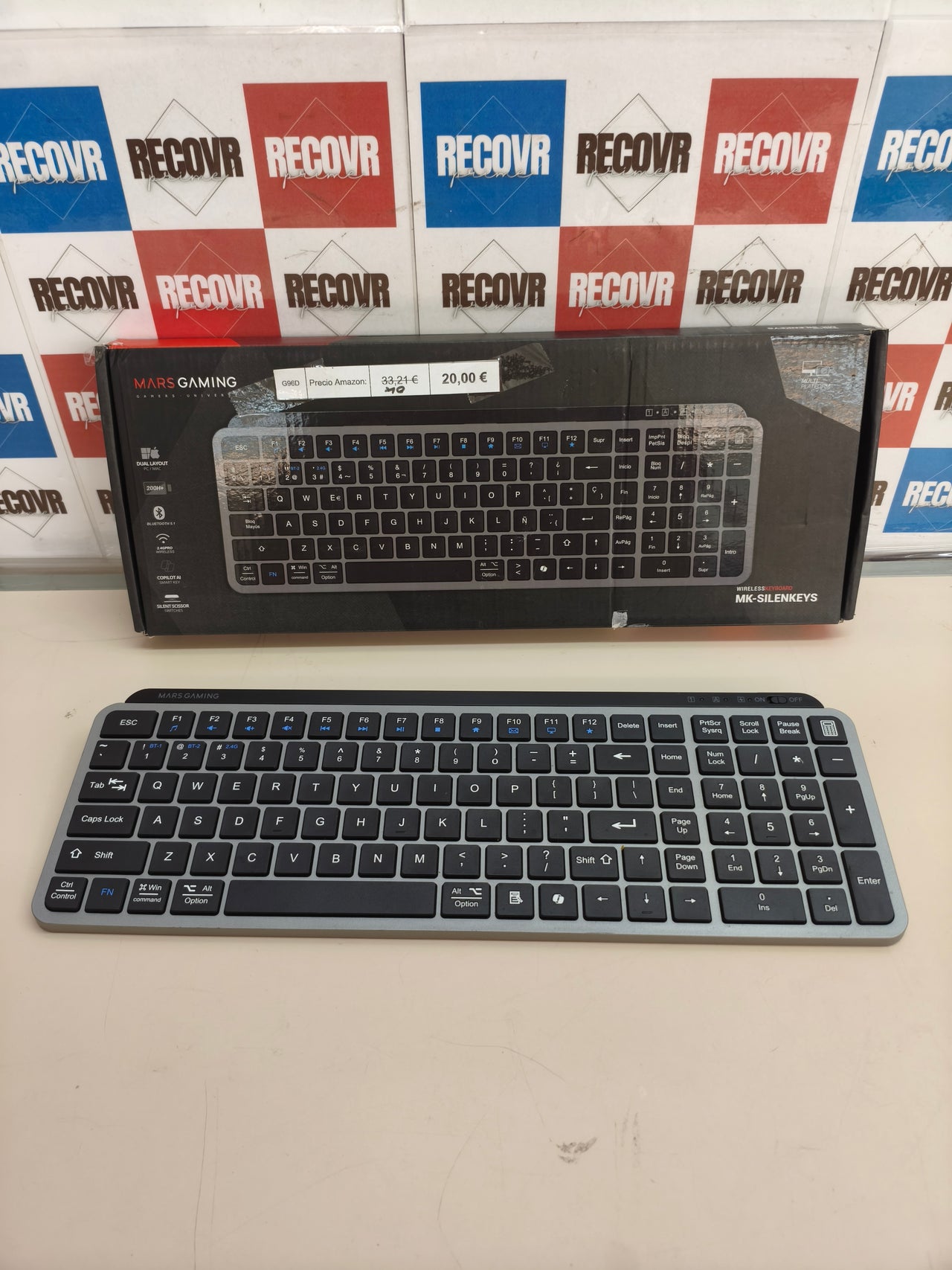 Teclado inalámbrico compacto con tecla AI