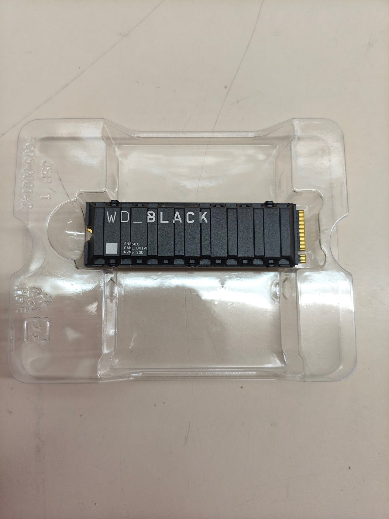 SSD gaming 4TB WD Black para PS5 y PC con disipador térmico