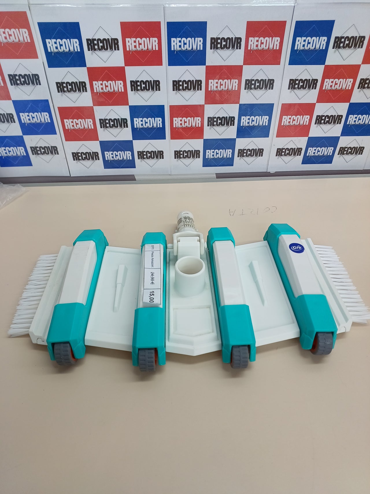 Limpiafondos Rotativo para Piscina con 8 Ruedas Gre 40018N