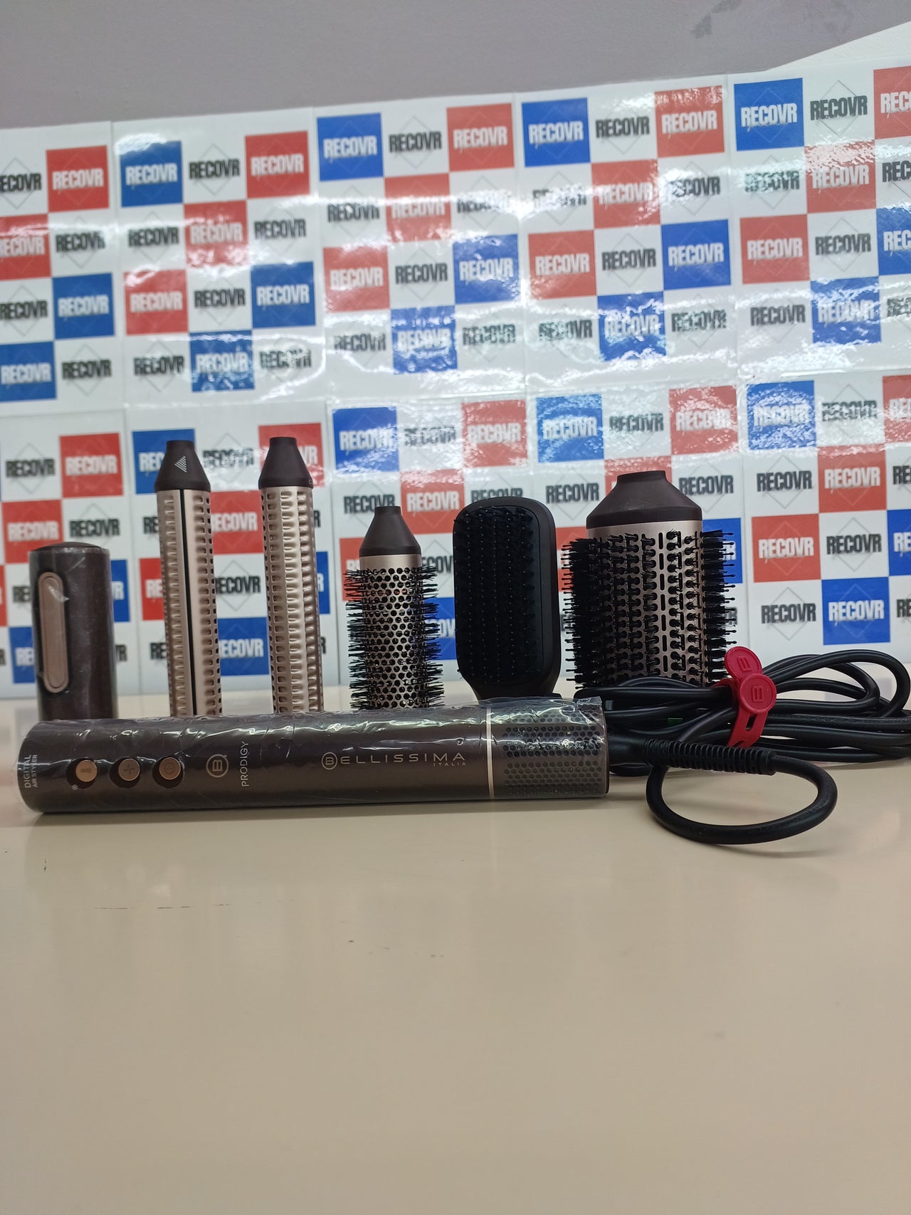 Bellissima Prodigy, moldeador de aire caliente, tecnología Ion-Ceramic, tecnología Coanda, motor digital, control de calor, filtro autolimpiante, 3 temperaturas, 1200 W, 6 accesorios