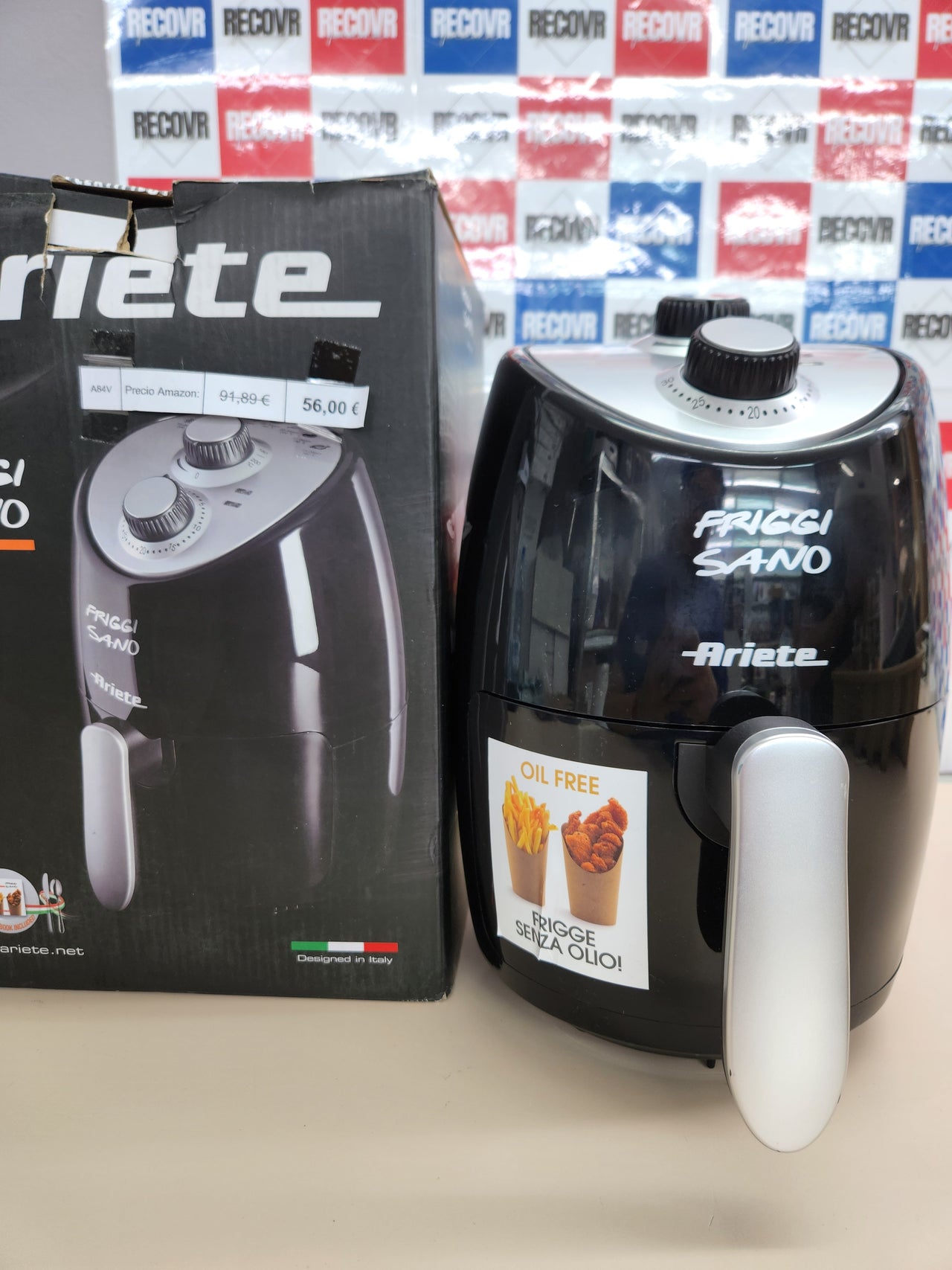 Freidora de aire, 2L, 100W  temperatura máxima 200 °C, color negro