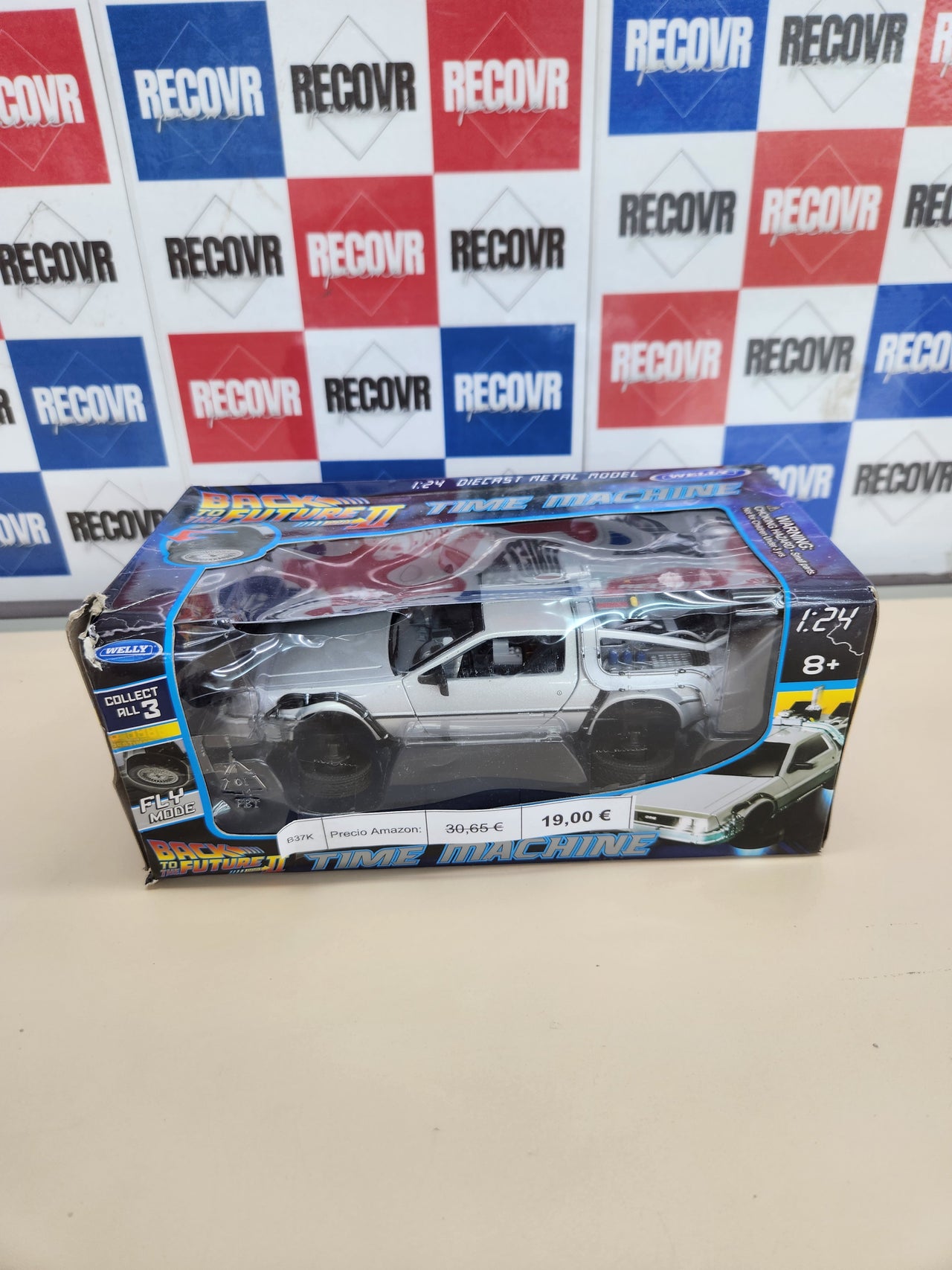 Coche DeLorean volador Regreso al Futuro