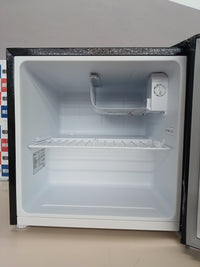 Thumbnail for CHIQ Minibar capacidad 46L, Compresor incorporada, Botellero y Compartimiento Congelador, Control de Temperatura regulable, Bajo Nivel de ruido, Puerta Reversible, Color Negro