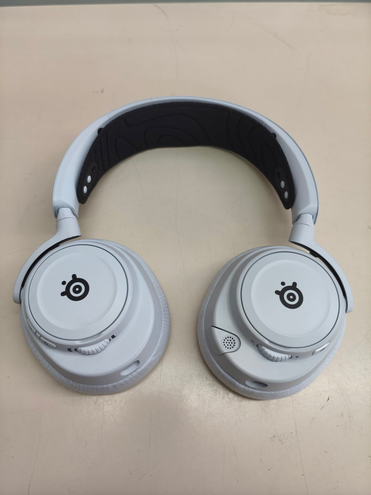 Auriculares inalámbricos SteelSeries Arctis Nova 7X