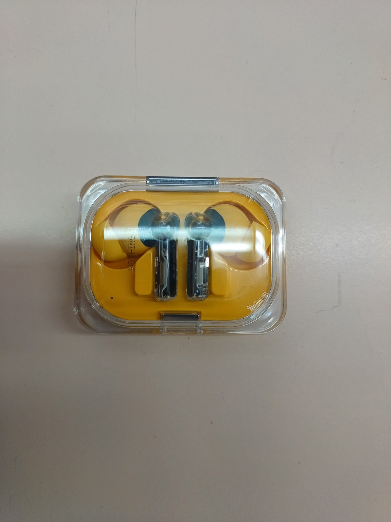 Auriculares ANC con 42,5 h y graves mejorados Nothing