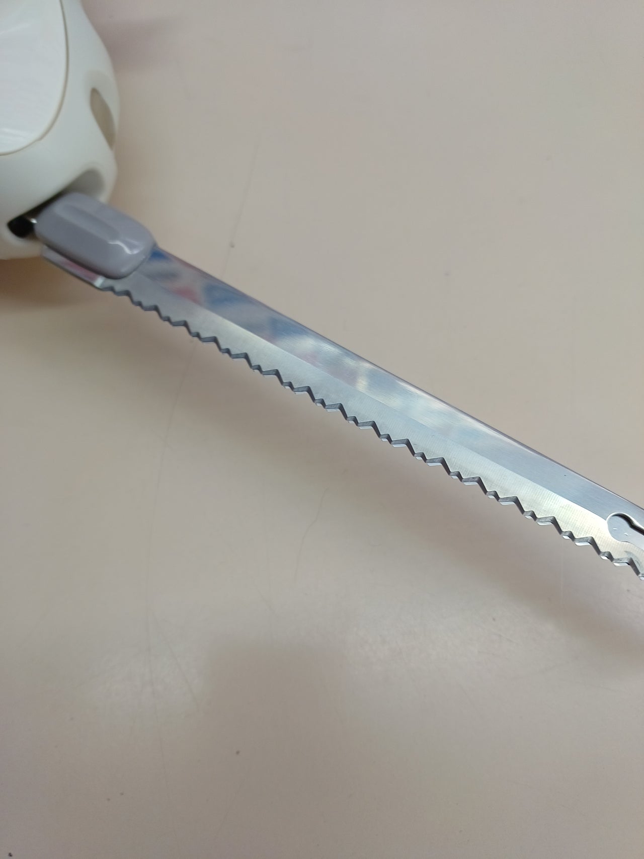 Cuchillo eléctrico 100 W acero inoxidable blanco - Moulinex Secanto