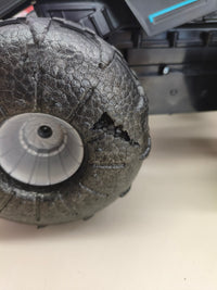 Batmóvil teledirigido RC 4x4 resistente al agua