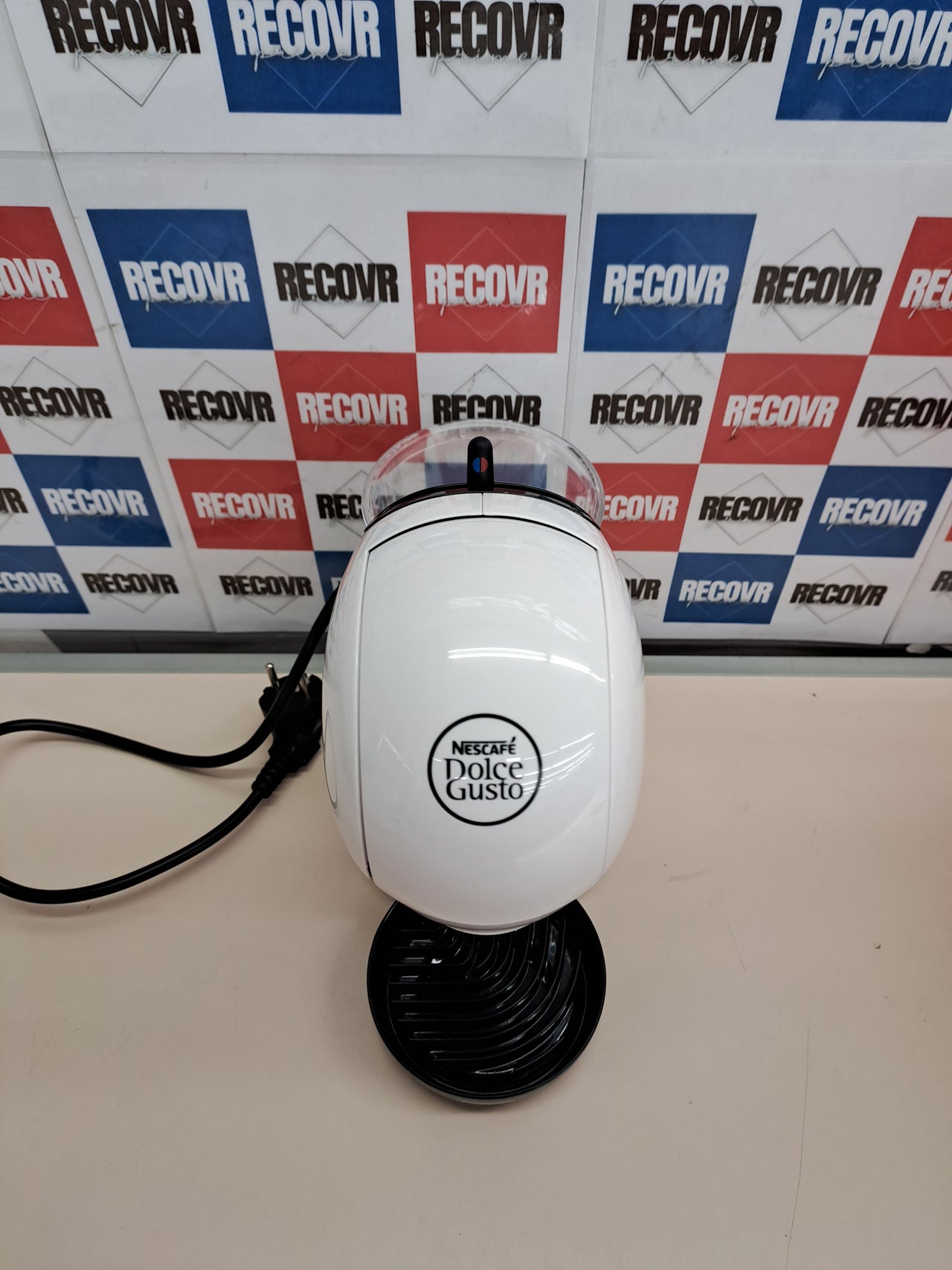 Cafetera cápsulas compacta 1500 W – De'Longhi