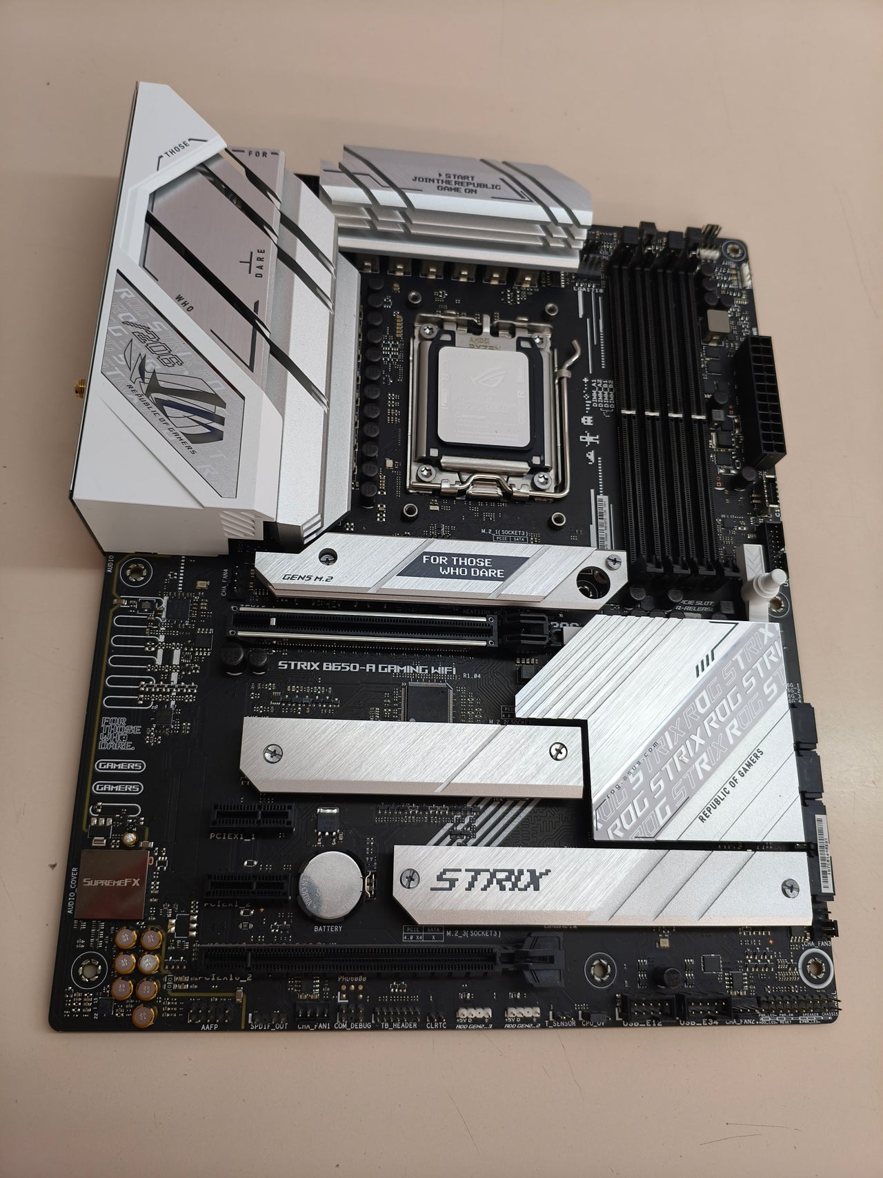 Placa Base ASUS ROG STRIX B650-A GAMING WIFI