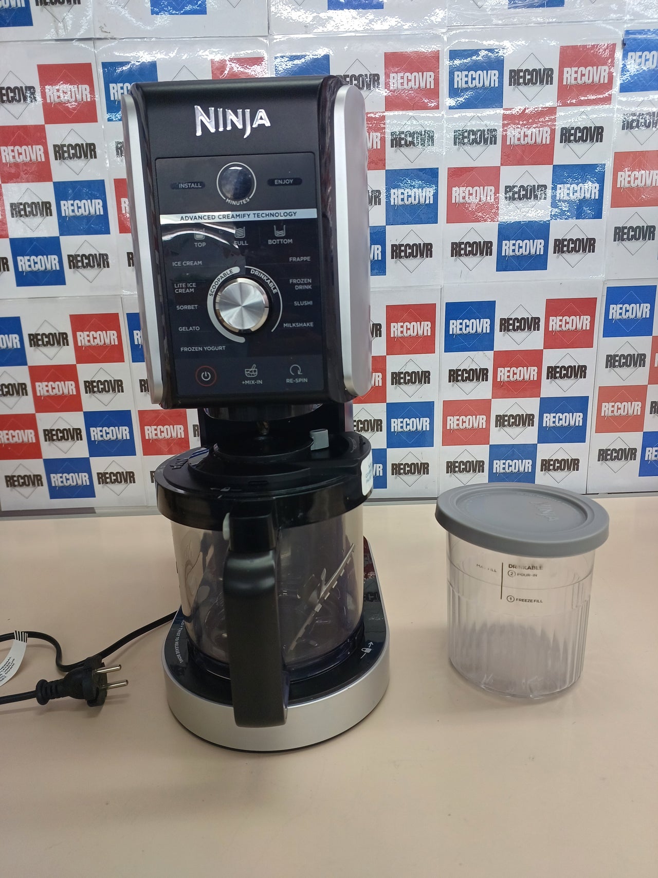 Heladera multifunción 10 programas 3 tarrinas Creami Ninja