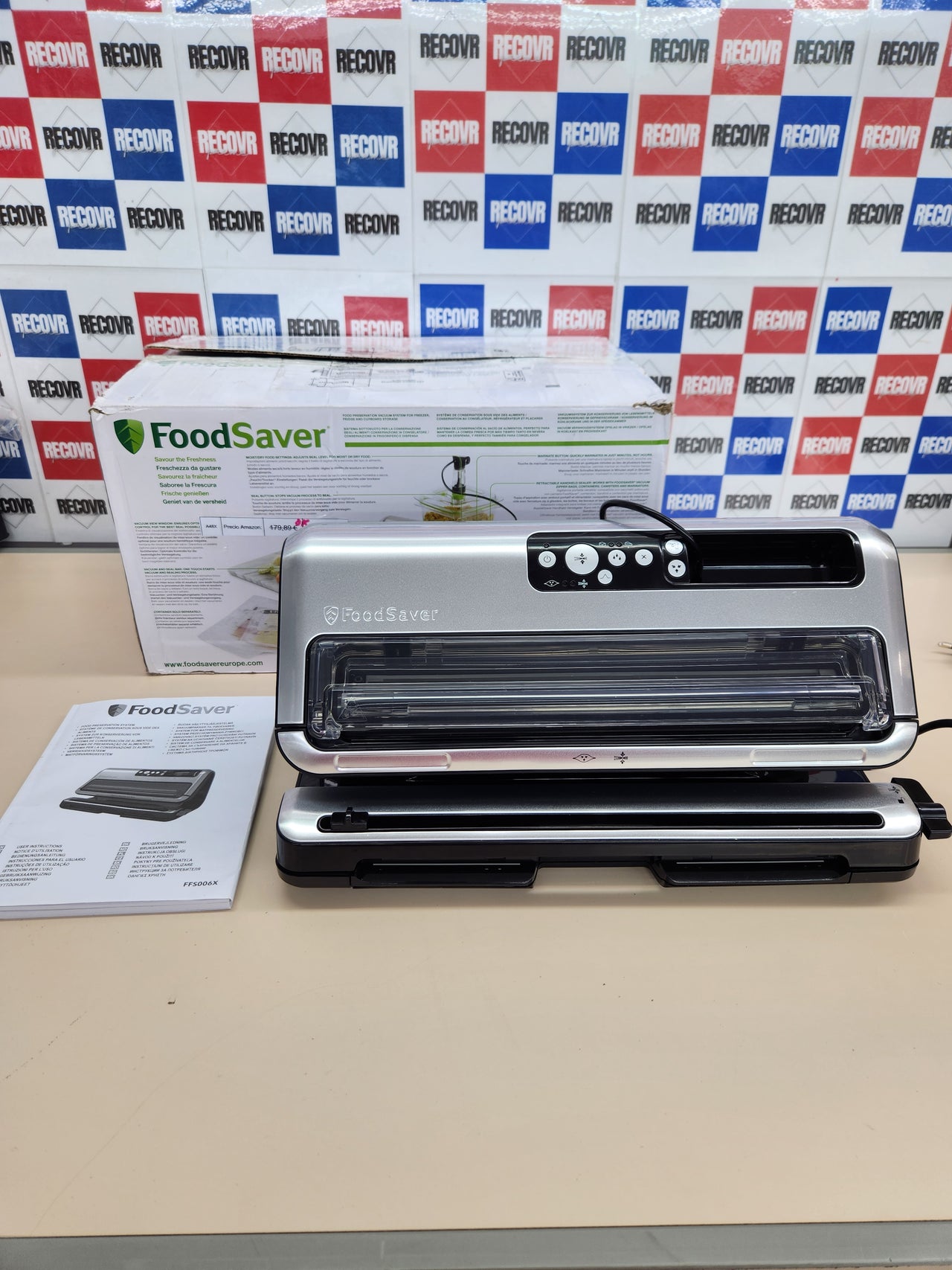 Selladora al Vacío Automática Profesional | FoodSaver | Compartimento para rollo y cortador | Función de marinado | Incluye bolsas de vacío surtidas [FFS006X]