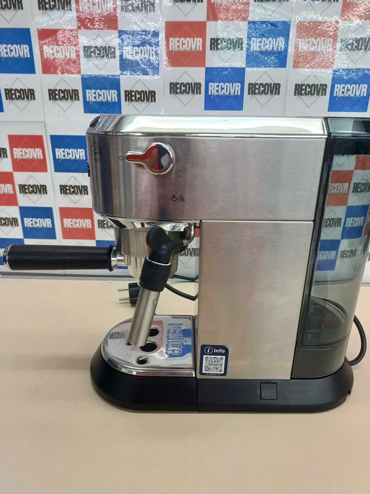 Cafetera espresso compacta 1,3 L – De'Longhi
