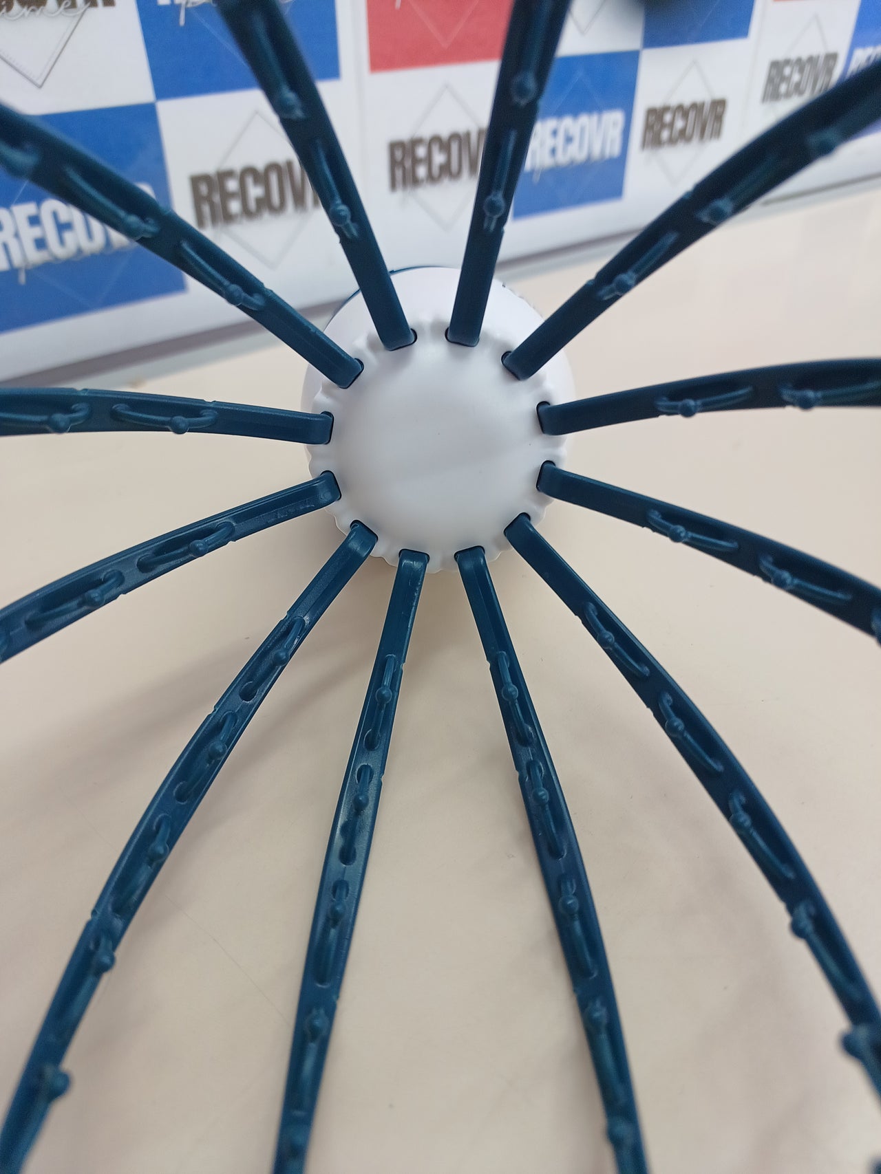 Regenerador de Masaje Cabeza en Forma de Araña Recargable