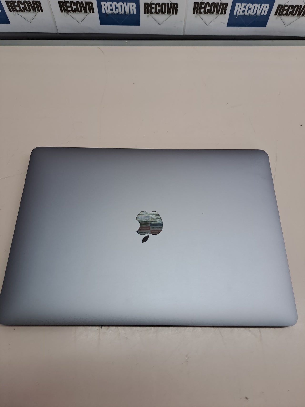 MacBook Air 13” M1 8GB 512GB gris espacial Apple