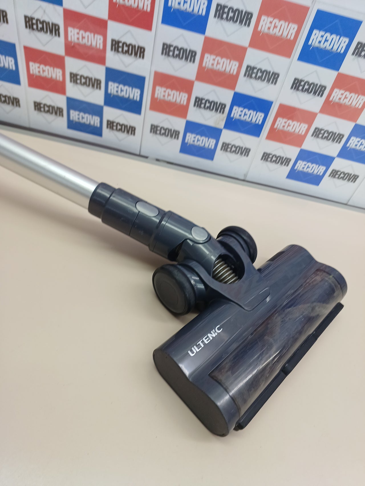 Aspiradora sin cable 45Kpa con luz verde Ultenic